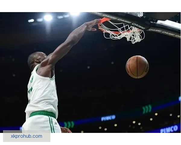 布朗赛季第33次砍三十分追平皮尔斯纪录坦言面对雷霆渴望全力取胜